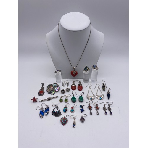 436 - GOOD SELECTION OF 925 SILVER SEMI PRECIOUS STONE SET JEWELLERY INC. EARRINGS, PENDANTS AND BROOCHES ... 