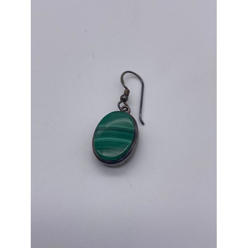 436 - GOOD SELECTION OF 925 SILVER SEMI PRECIOUS STONE SET JEWELLERY INC. EARRINGS, PENDANTS AND BROOCHES ... 