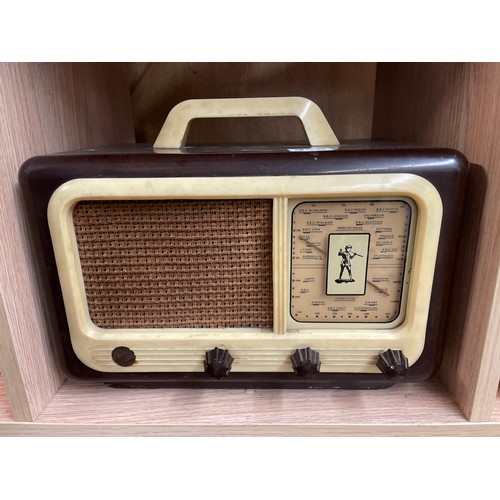 348 - PETER PAN VINTAGE RADIO MODEL 487BX