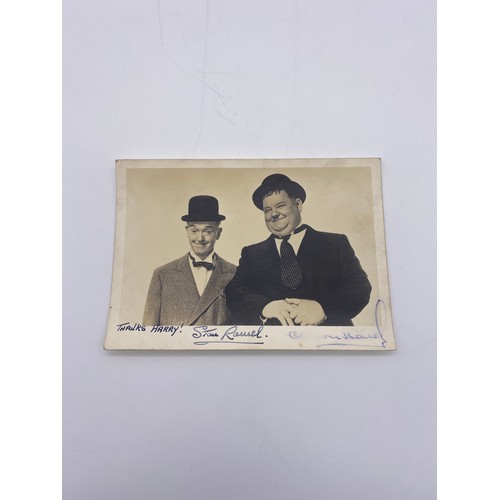 400A - LAUREL AND HARDY PROMOTIONAL PHOTO CARD, AUTOGRAPHED THANKS HARRY! BY STAN LAUREL AND OLIVER HARDY (... 