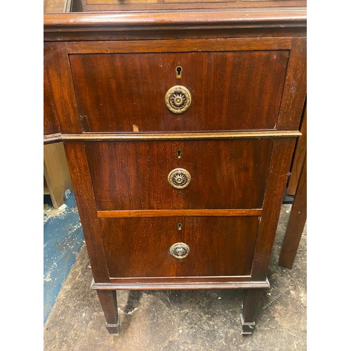 126 - EDWARDIAN MAHOGANY BOW FRONTED KNEEHOLE WRITING DESK WITH LEATHER SKIVER, 55.5CM D X 76CM H X 138CM ... 