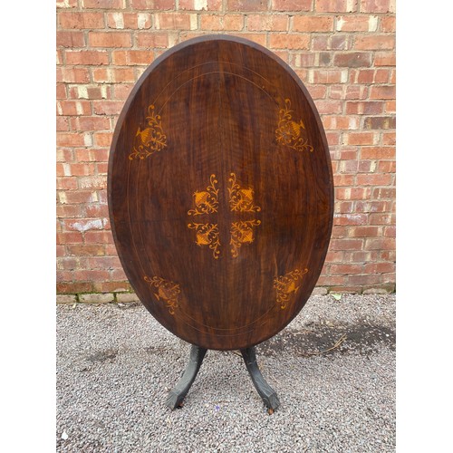 150 - VICTORIAN WALNUT MARQUETRY INLAID OVAL LOO TABLE