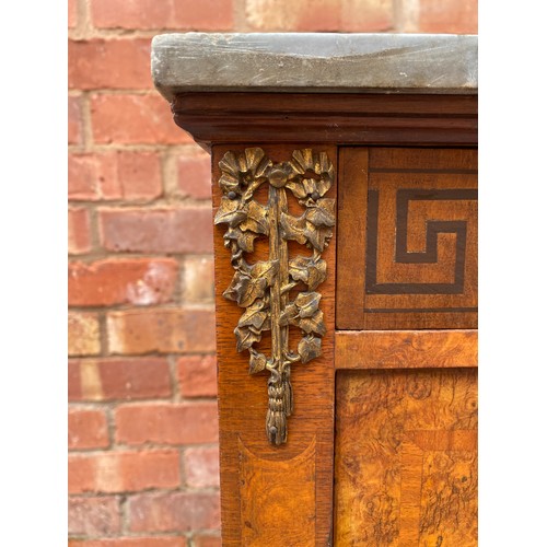 147 - FRENCH KINGWOOD AND BURR WOOD GREEK KEY PATTERNED MARBLE TOPPED TABLE A NUIT