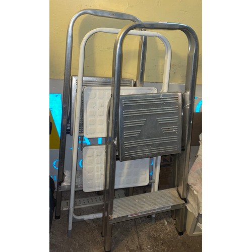 186 - ALUMINUM STEP LADDERS