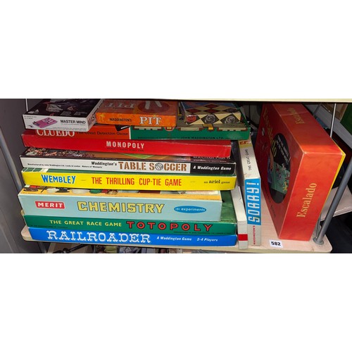 582 - SHELF OF VINTAGE BOARD GAMES INC THE GREAT TOTOPOLY, MONOPOLY, TABLE SOCCER, AND ESCALADO