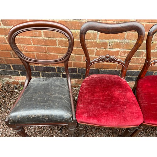 123 - PAIR OF VICTORIAN ROSEWOOD KIDNEY BACKED SALON CHAIRS AND PAIR OF MAHOGANY SALON CHAIRS