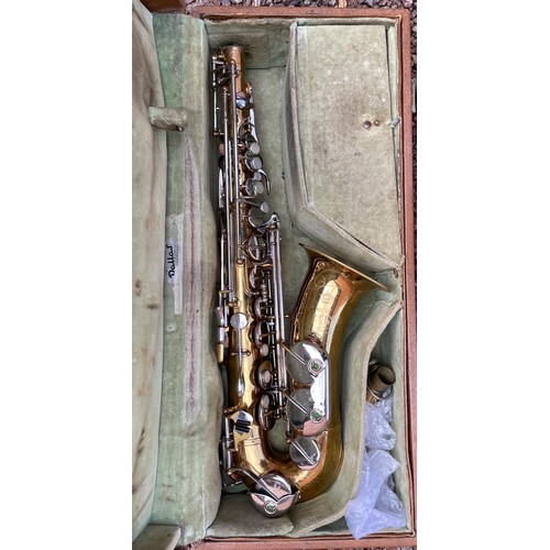 502 - NEW KING (KEILWERTH) ALTO SAXOPHONE SERIEL NUMBER 39326 CIRCA 1960 WITH SELMER SOLOIST C, LEWIN META... 