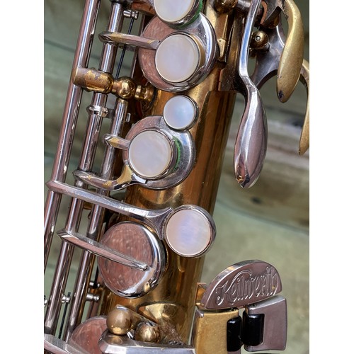 502 - NEW KING (KEILWERTH) ALTO SAXOPHONE SERIEL NUMBER 39326 CIRCA 1960 WITH SELMER SOLOIST C, LEWIN META... 