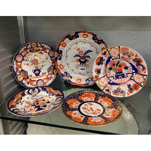 464 - 19TH CENTURY CHAMBERLAINS, MASONS IRONSTONE, AND DERBY DEUSBURY IMARI PATTERN PLATES