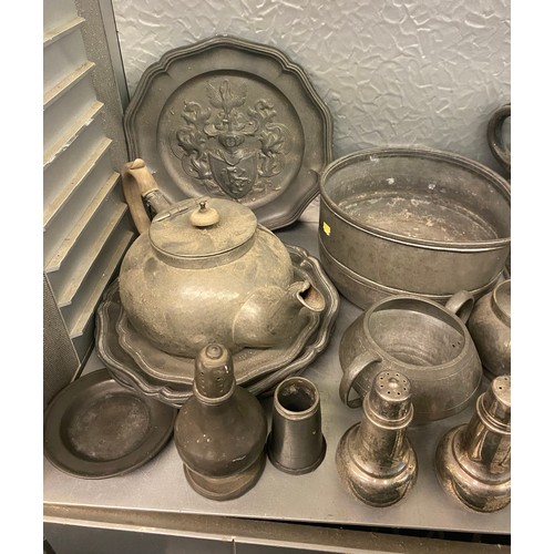 371 - SELECTION OF PEWTER BAS RELIEF PLATES, BEATEN PEWTER TEAWARES, BUTTER DISH AND COVER