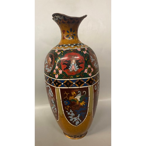 521 - JAPANESE AND CHINESE CLOISONNE AND ENAMEL VASES, BOWLS, LOBED SHALLOW DISHES (SOME A/F)