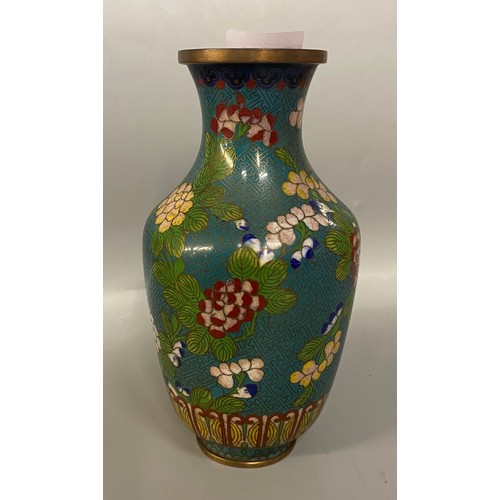 521 - JAPANESE AND CHINESE CLOISONNE AND ENAMEL VASES, BOWLS, LOBED SHALLOW DISHES (SOME A/F)