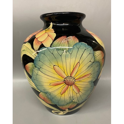 525 - GLASS PANELLED HAND PAINTED VASE DECORATED WITH FISH, BLACK GLASS FLORAL BALUSTER VASE AND ART NOUVE... 