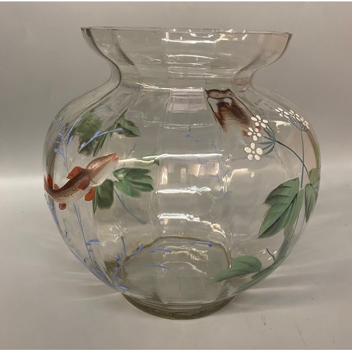 525 - GLASS PANELLED HAND PAINTED VASE DECORATED WITH FISH, BLACK GLASS FLORAL BALUSTER VASE AND ART NOUVE... 