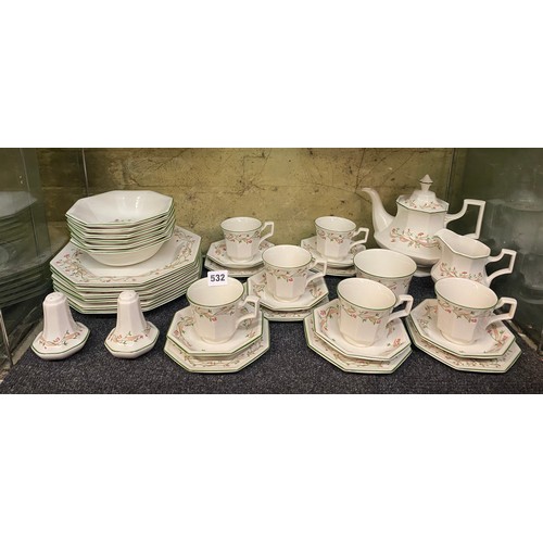 532 - SHELF OF ETERNAL BEAU PATTERN TABLE SERVICE