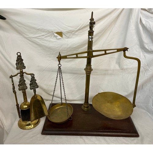 399 - BRASS PARNELL AND SONS BRISTOL BRASS PAN SCALES AND MAYFLOWER GALLEON COMPANION SET