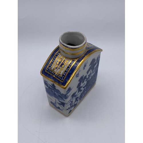 726 - 19TH CENTURY BLUE AND WHITE TRANSFER PRINTED TEA CADDY (SANS LID)