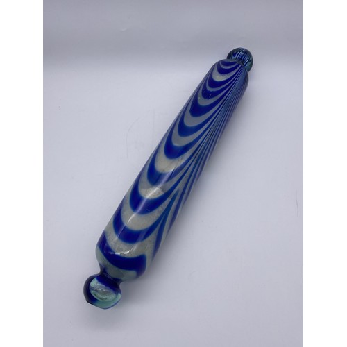 855 - 19TH CENTURY NAILSEA BLUE STRIPED GLASS ROLLING PIN