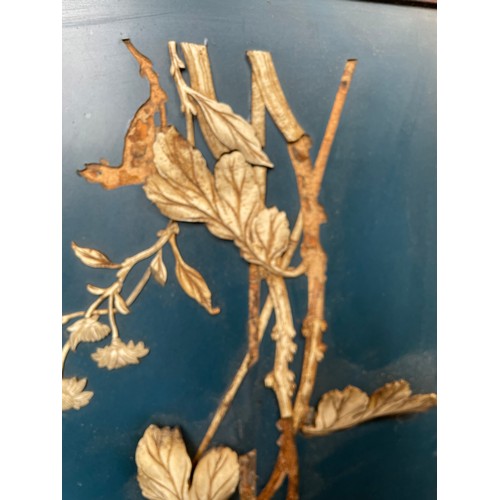 311A - PAIR OF JAPANESE 3D PANELS OF CHRYSANTHEMUM IN AN ORNATE CARVED FRAME AS FOUND 38CM X 60CM APPROX