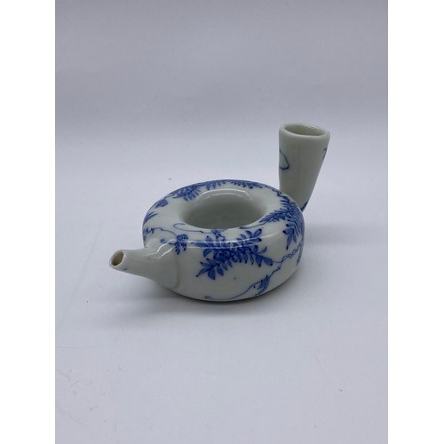 761 - CHINESE BLUE AND WHITE TEA BOWL, SAUCER, BLUE AND WHITE BOWL A/F AND A PORCELAIN RING SHAPED FEEDING... 