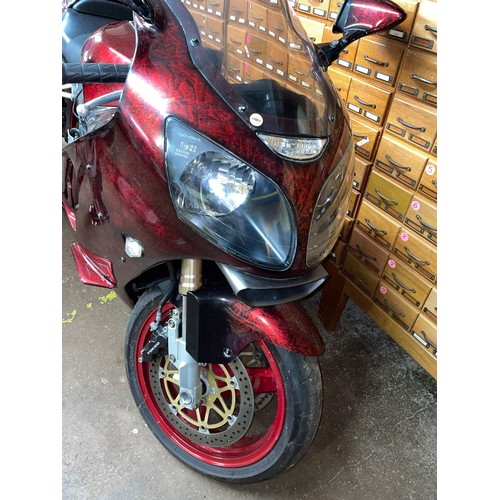 1 - CUSTOM RED FINISH KAWASAKI ZX-12R MOTOR CYCLE REGISTRATION PF05 BBX, MOT EXPIRED IN APRIL 2023, 1.19... 