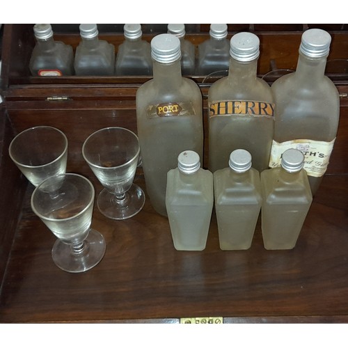 807 - ROSEWOOD TABLE TOP DRINKS/LICQUER BOX CONTAINING DECANTERS AND GLASSES