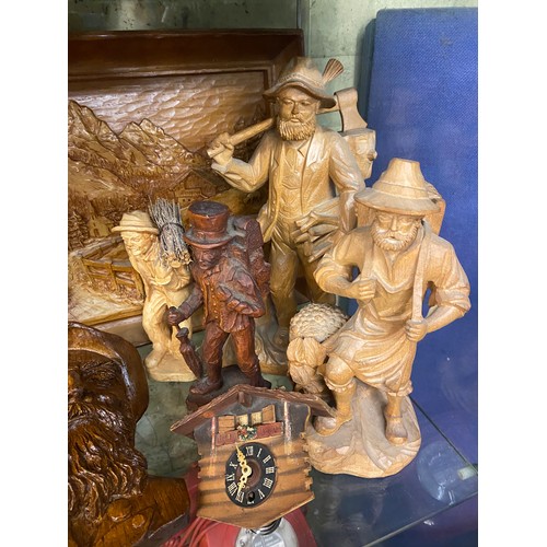 545 - CARVED BAVARIAN STYLE FIGURES, ANIMALS AND RELIEF WALL PLAQUES