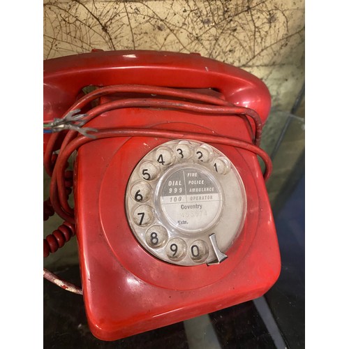 546 - PAIR OF CHERRY RED RING DIAL AND CREAM RING DIAL TELEPHONES