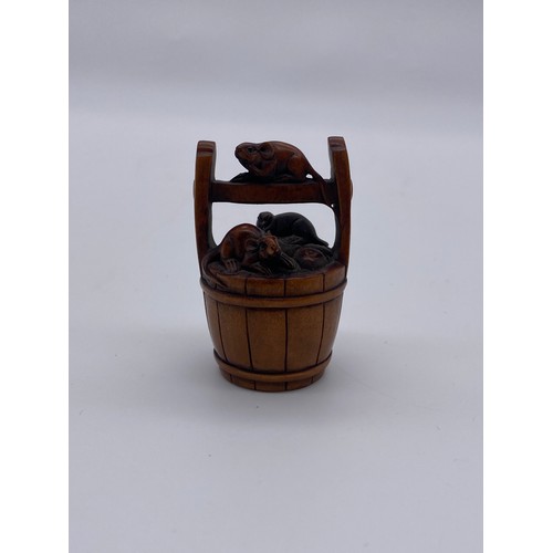 782 - JAPANESE BOXWOOD OKIMONO OF RATS IN A BARREL