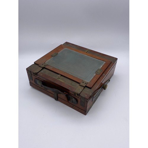 684 - LATE 19TH CENTURY EARLY 20TH CENTURY MAHOGANY PLATE CAMERA WITH A VIEWING BOX FOR TRANSPARENCIES