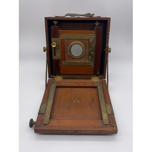 684 - LATE 19TH CENTURY EARLY 20TH CENTURY MAHOGANY PLATE CAMERA WITH A VIEWING BOX FOR TRANSPARENCIES