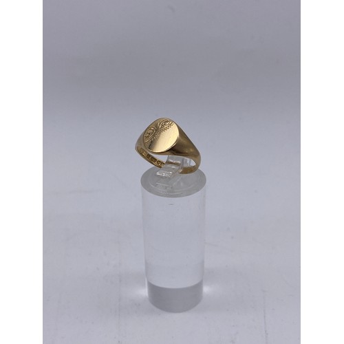 839 - 9CT OVAL PLATEAU SIGNET RING 2G APPROX