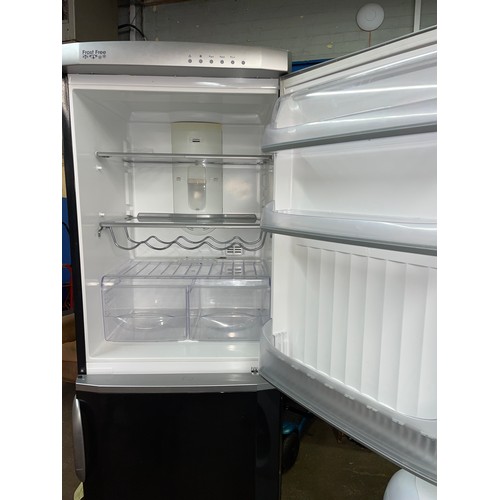 139 - BLACK SERVIS FROST FREE FRIDGE FREEZER