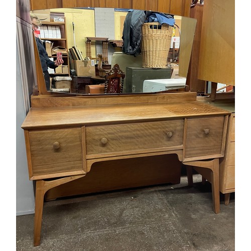 118 - 1960S WALNUT KNEEHOLE DRESSING TABLE