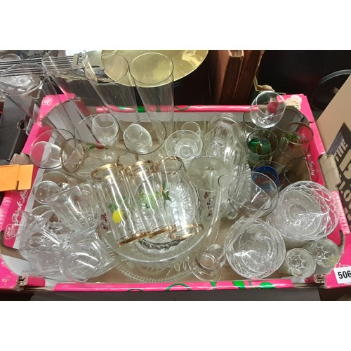 506 - BOX OF ASSORTED GLASSWARE