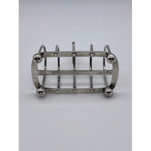 464 - EDINBURGH SILVER FOUR DIVISION TOAST RACK ON BUN FEET 3OZ