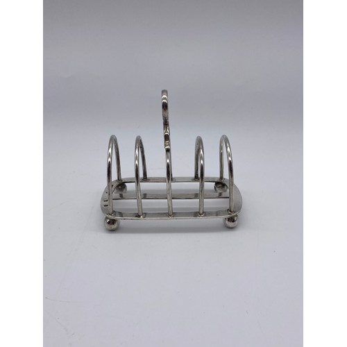 464 - EDINBURGH SILVER FOUR DIVISION TOAST RACK ON BUN FEET 3OZ