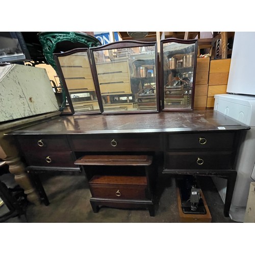 145 - STAG MINSTREL KNEEHOLE DRESSING TABLE AND LAMP TABLE