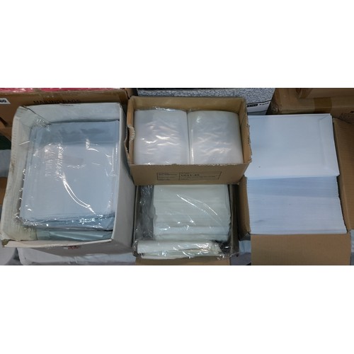 564 - BOX OF C5 POCKET ENVELOPES, PLASTIC POLY BAGS