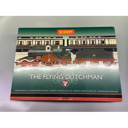 315 - HORNBY OO GUAGE LIMITED EDITION THE FLYING DUTCHMAN TRAIN PACK R2706