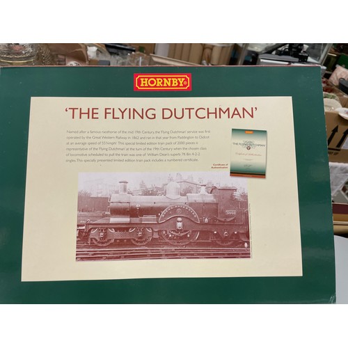 315 - HORNBY OO GUAGE LIMITED EDITION THE FLYING DUTCHMAN TRAIN PACK R2706