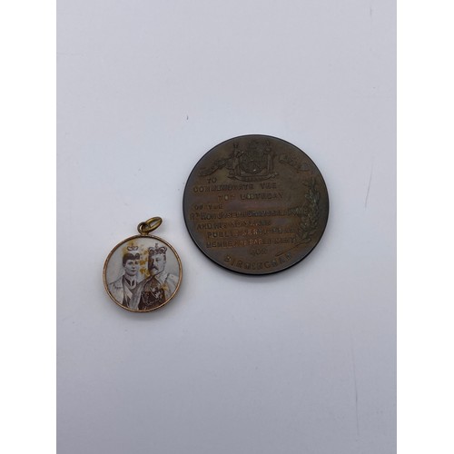 395 - THE REFORM BILL 1832 MEDALLION IN PRESENTATION CASE - NEW HOUSE OF PARLIAMENT LONDON MEDALLION IN CA... 