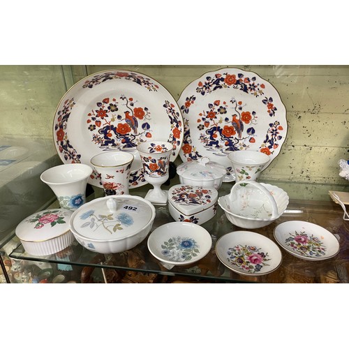 492 - WEDGWOOD CLEMENTINE AND COALPORT HONGKONG PATTERN CERAMIC PIN DISHES, PLATES, BASKETS