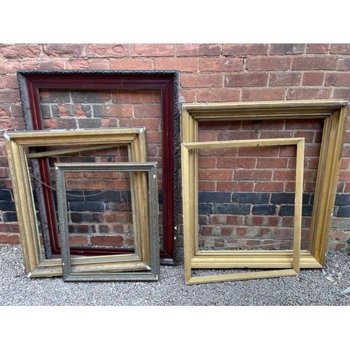 89 - SELECTION OF 19TH/20TH CENTURY GILT MOULDED PICTURE FRAMES