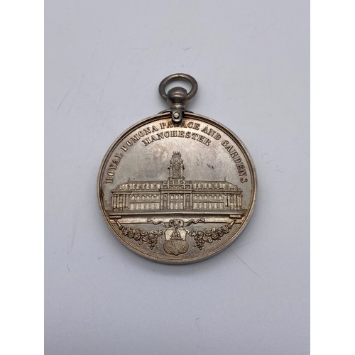 418 - ROYAL POMANA PALACE GARDENS MANCHESTER MEDALLION 26G, WORCESTER COUNTY & CITY LUNATIC ASYLUM SILVER ... 