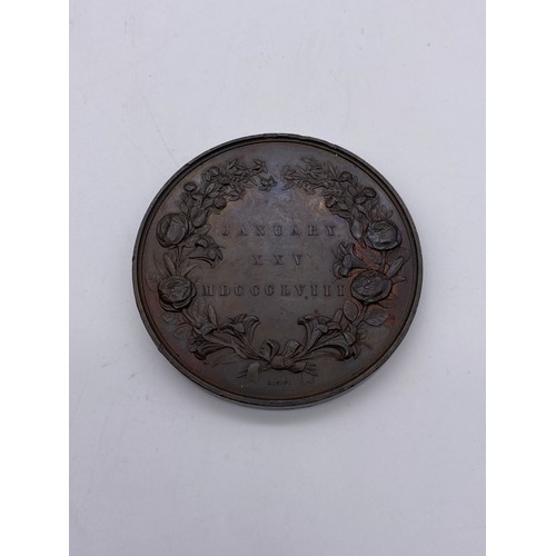 421 - BRONZE VICTORIA & ALBERT MARRIAGE MEDAL BY L.C WYON-HUNT & ROSKELL