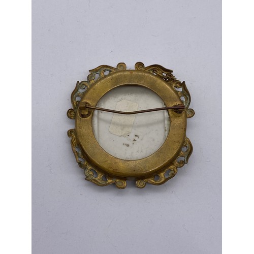 478 - TWO DECORATIVE CLASSICAL STYLE CAMEO BROOCHES