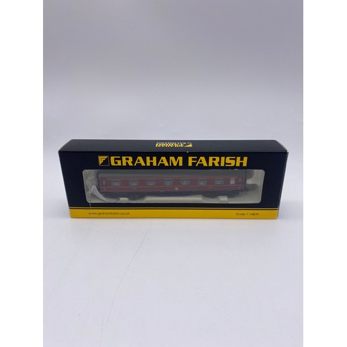 347 - GRAHAM FARISH 1.148/N GUAGE STANIER LMS CRIMSON LAKE CORRIDORS VESTIBULE, AND FIRST CLASS CARRIAGE (... 