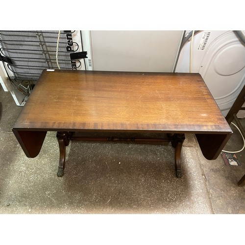 114 - REPRODUCTION MAHOGANY CROSS BANDED DROP FLAP COFFEE TABLE