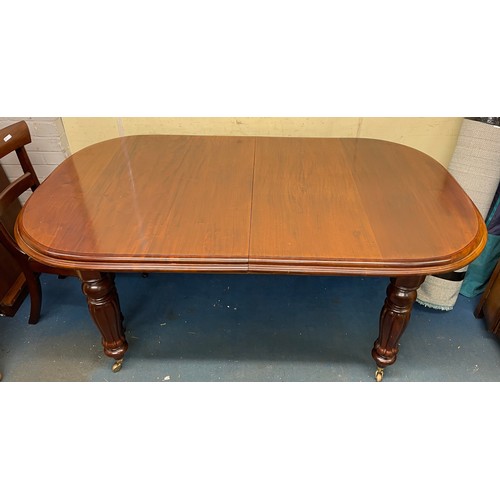 52 - VICTORIAN MAHOGANY D END EXTENDING DINING TABLE ON FLUTED TAPERED LEGS - 78CM H, 105CM D, LENGTH WIT... 